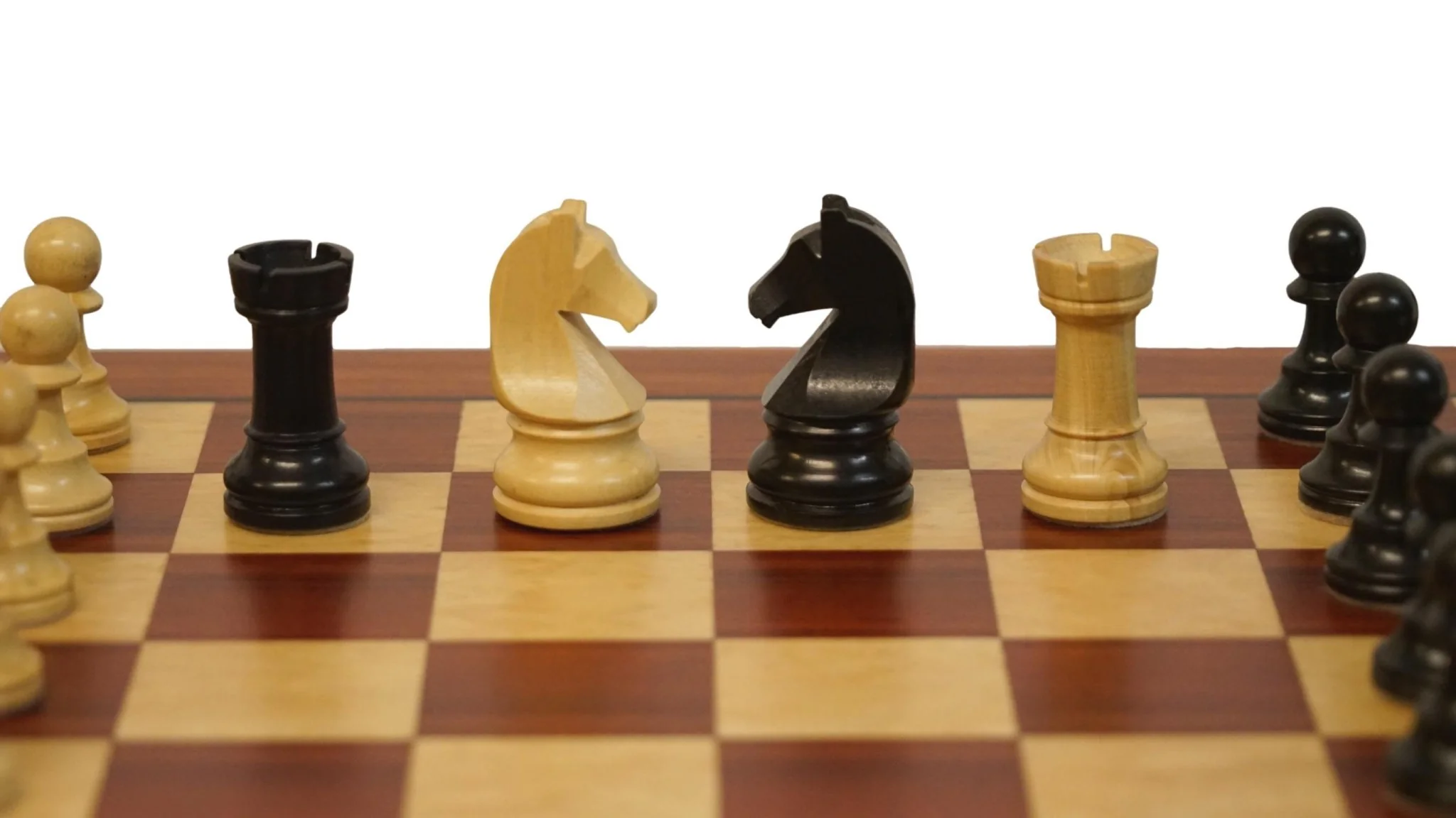 Ensemble jeu d'échecs Français en Padouk et frêne - Pièces en Buis - Chavet - Image 2