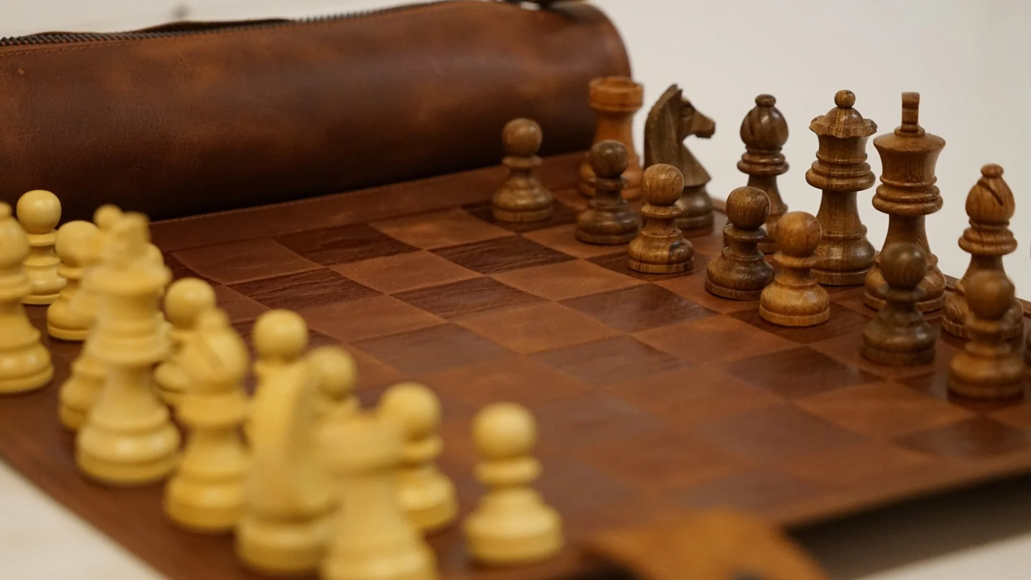 Ensemble jeu d'échecs en cuir - magnétique - Marron - mélia games - Image 9