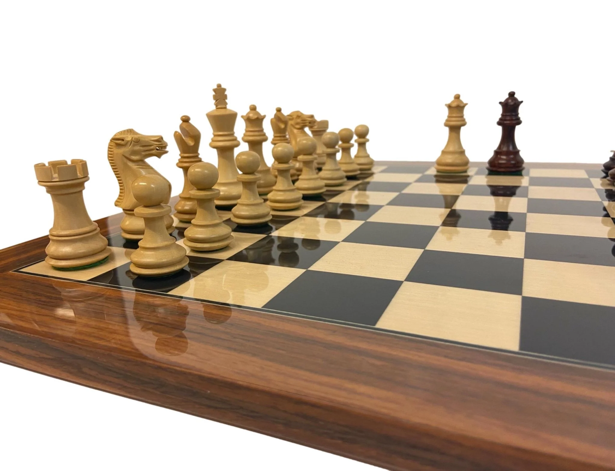 Ensemble jeu d'échecs Ultime en sycomore et poirier teinté - Bords palissandre de Santos - laqué - Pièces en buis et Palissandre - Image 3