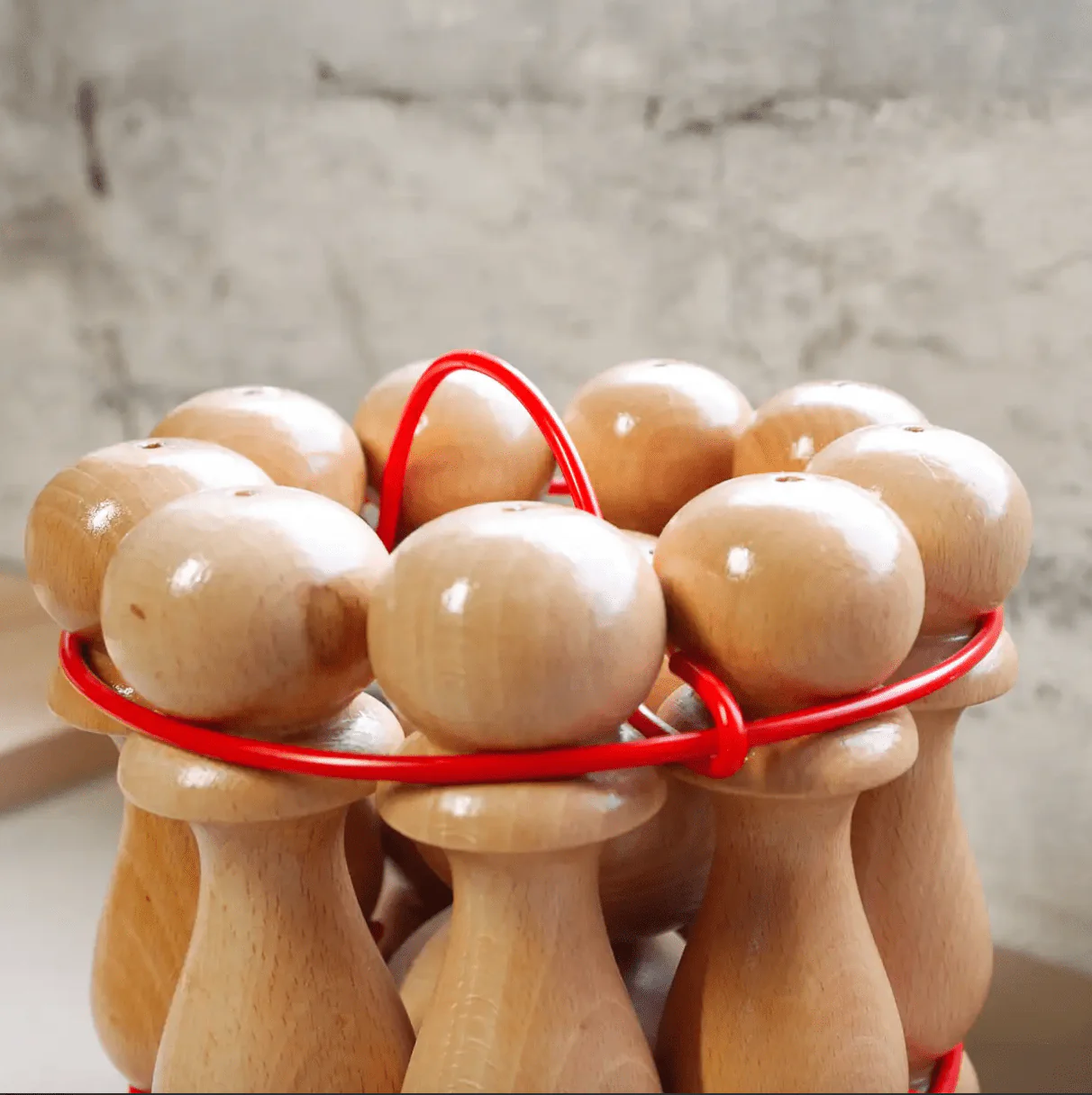 Jeu de 9 quilles vernies - 30 cm - Image 3